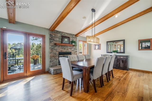 5221 Cliff Point Circle