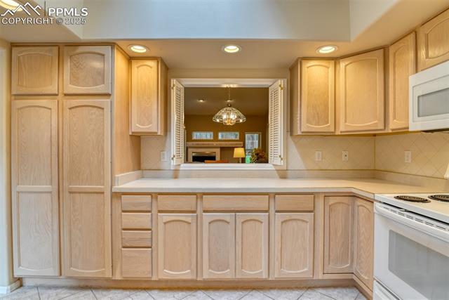 924 Tabor Place