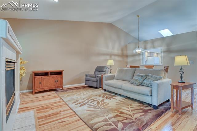 924 Tabor Place