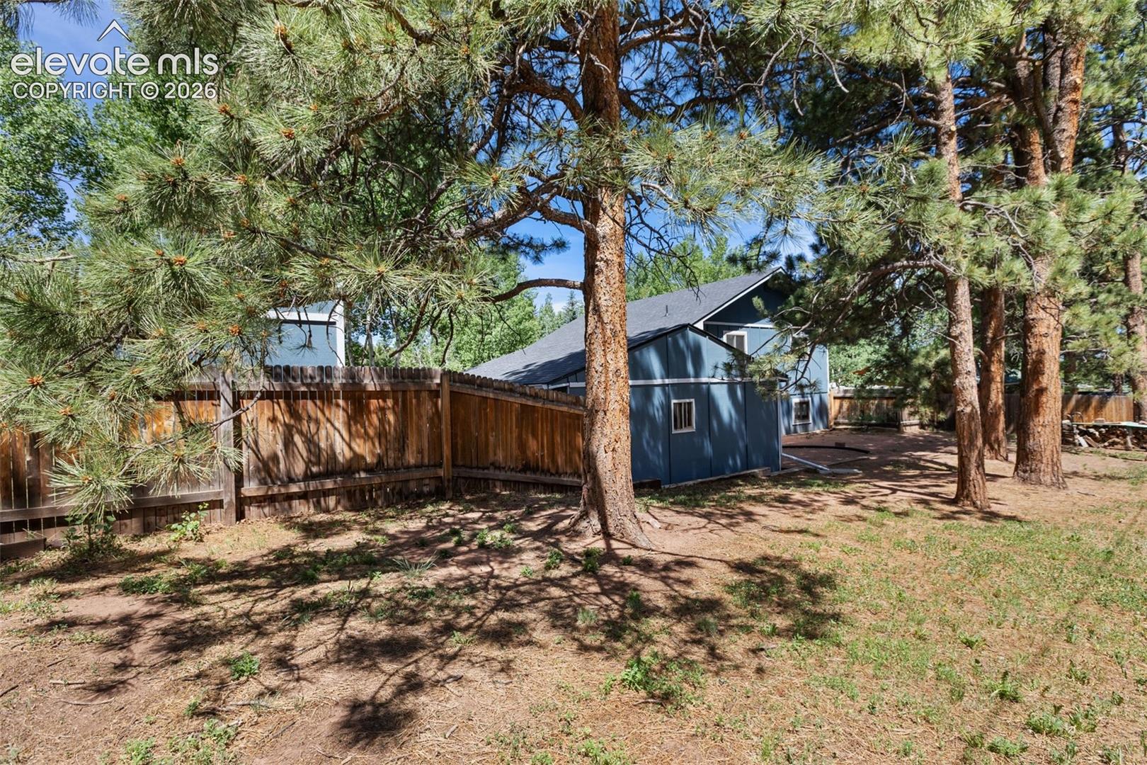 835 E Northwoods Drive