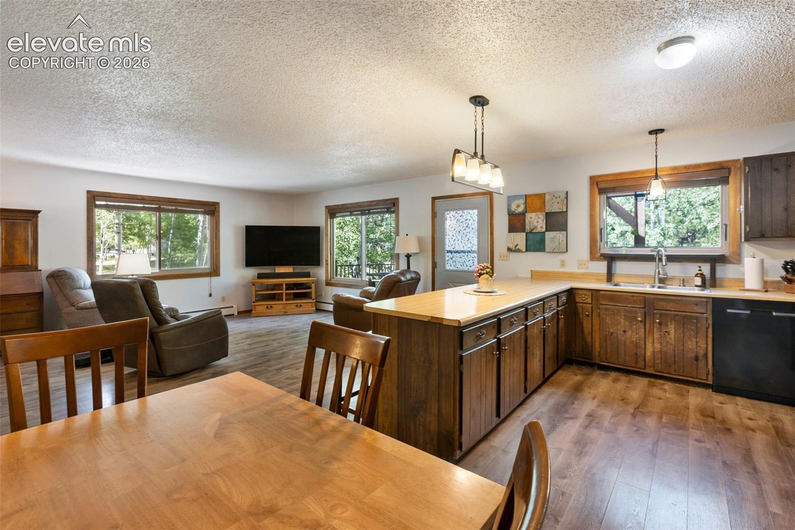 835 E Northwoods Drive