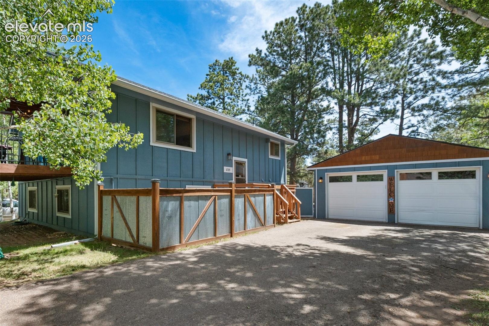 835 E Northwoods Drive