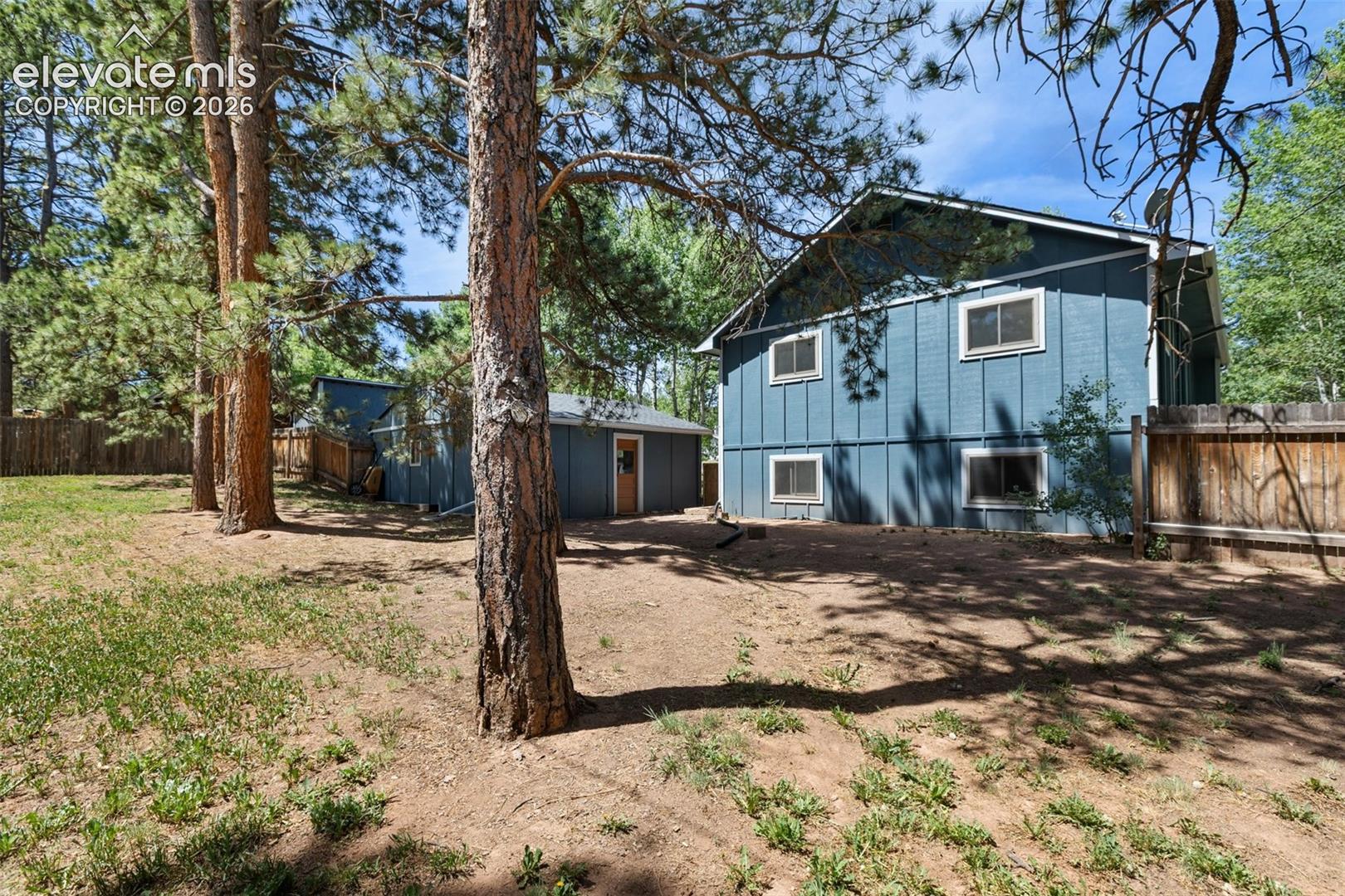 835 E Northwoods Drive