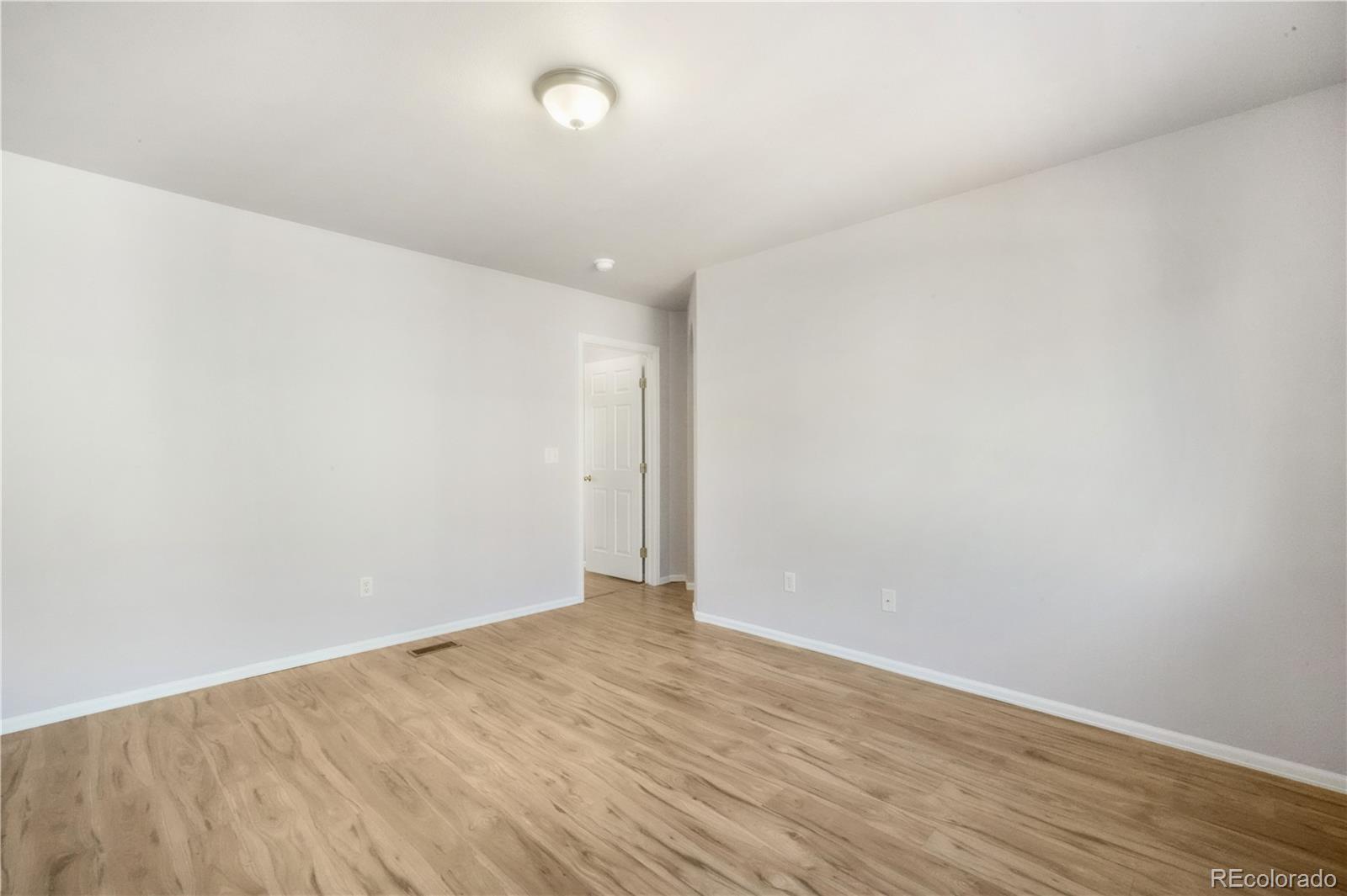 812 Hailey Glenn View