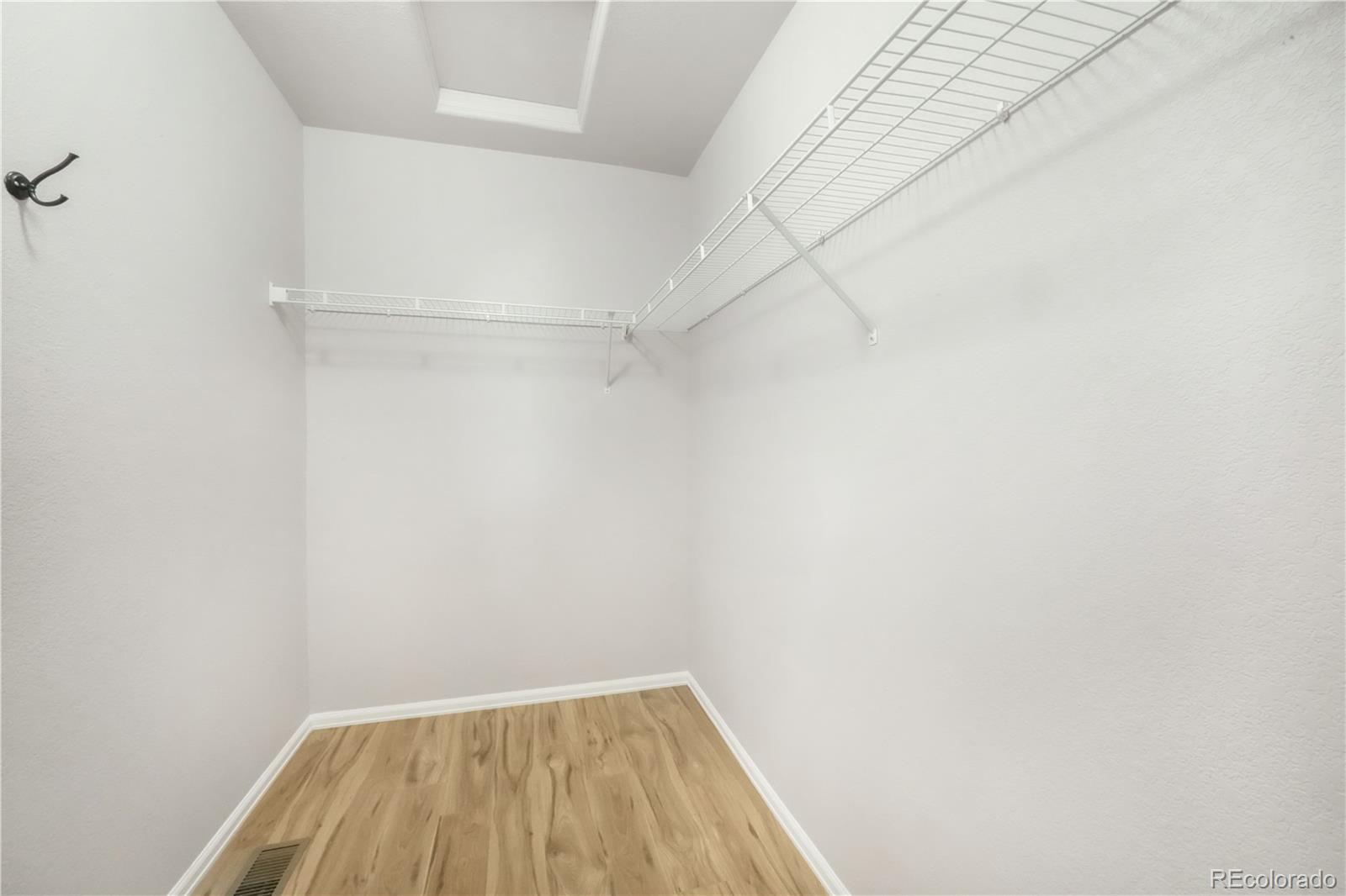 812 Hailey Glenn View