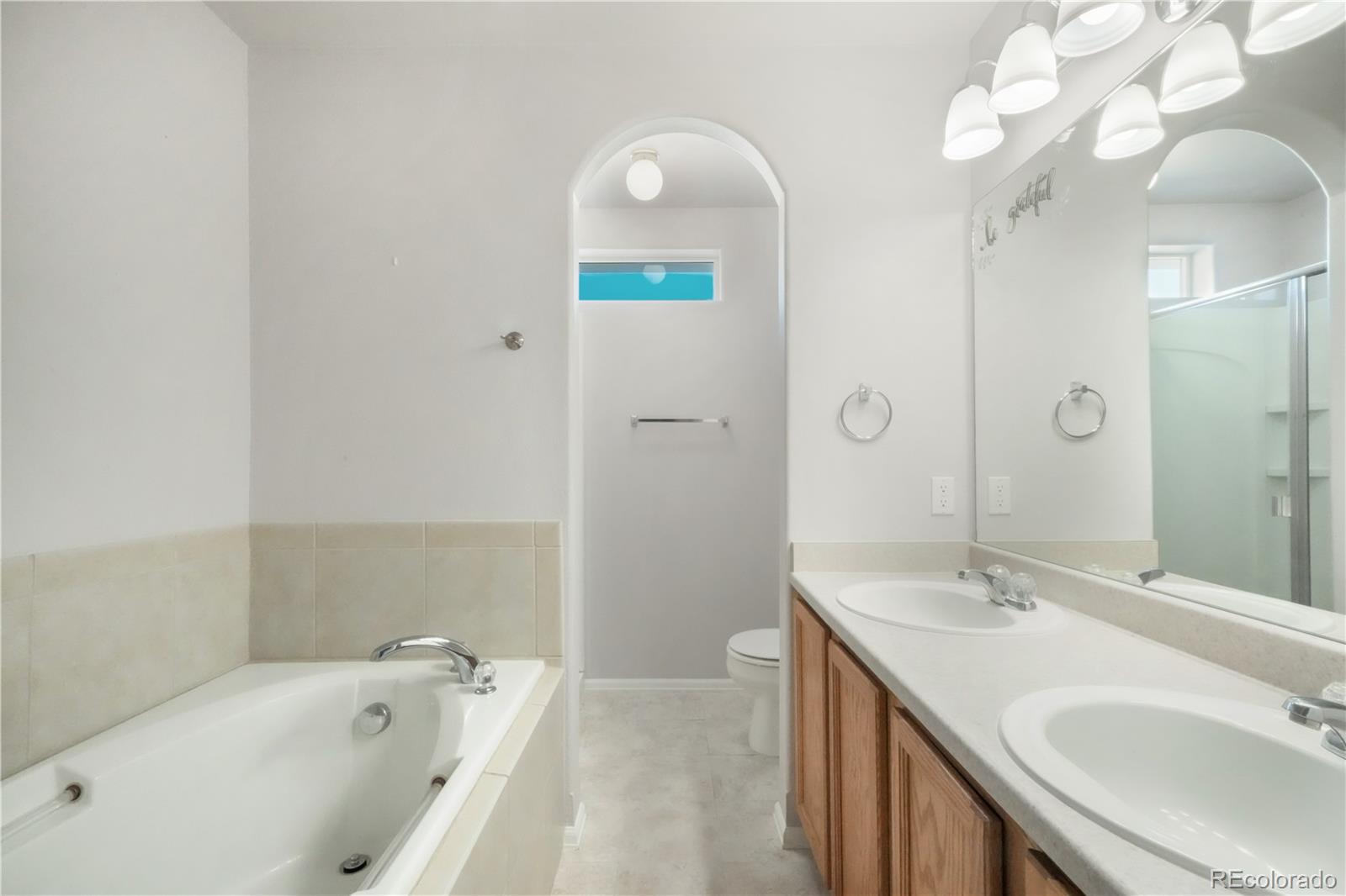 812 Hailey Glenn View