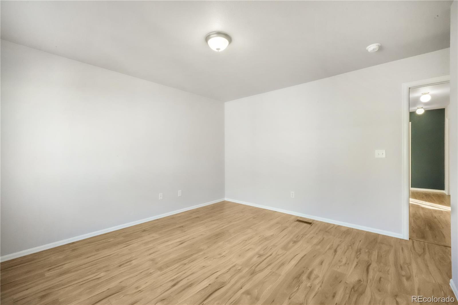 812 Hailey Glenn View