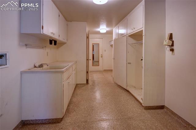 4113 Edwinstowe Avenue