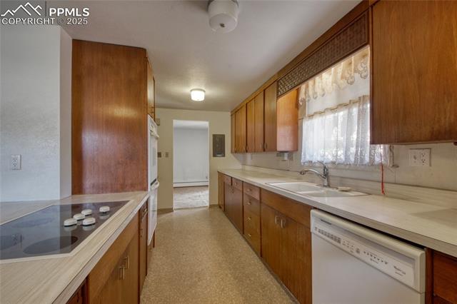 4113 Edwinstowe Avenue