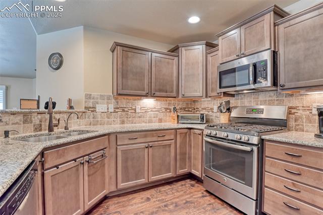 866 Yellow Jasper Point