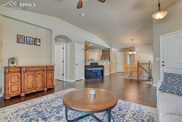 866 Yellow Jasper Point