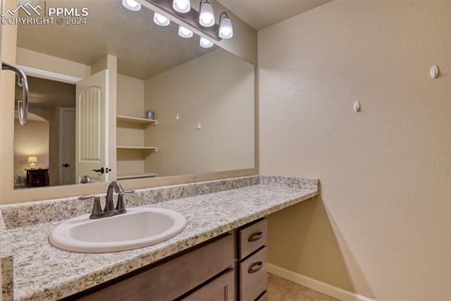 866 Yellow Jasper Point