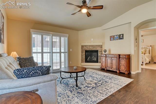 866 Yellow Jasper Point