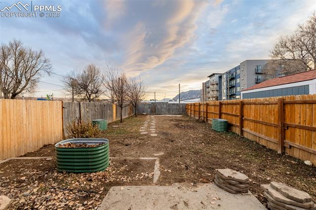 519 W Pikes Peak Avenue