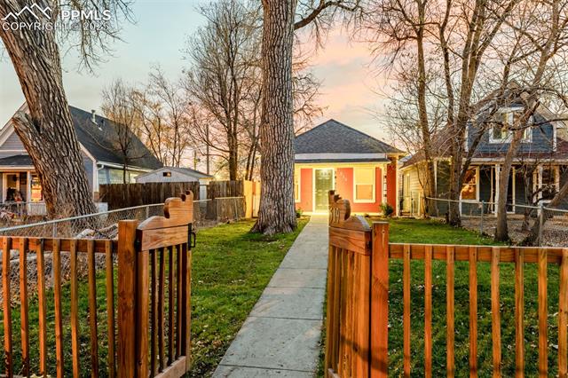 519 W Pikes Peak Avenue