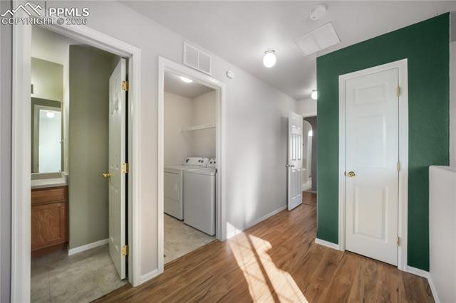 812 Hailey Glenn View