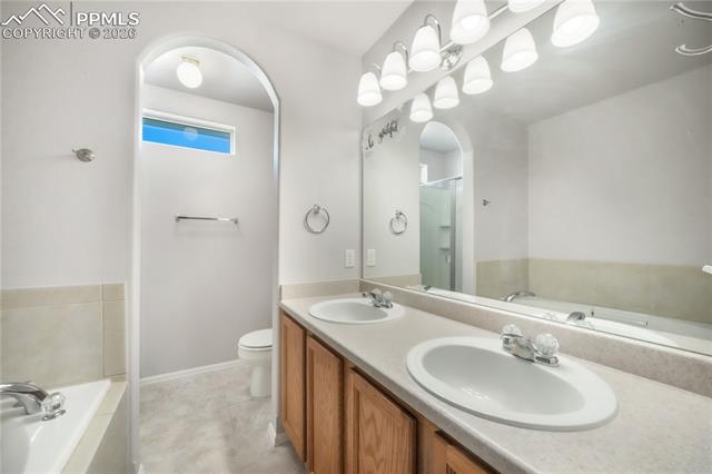 812 Hailey Glenn View