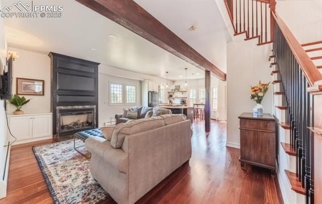 13 Oak Place