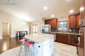 5435 Setters Way