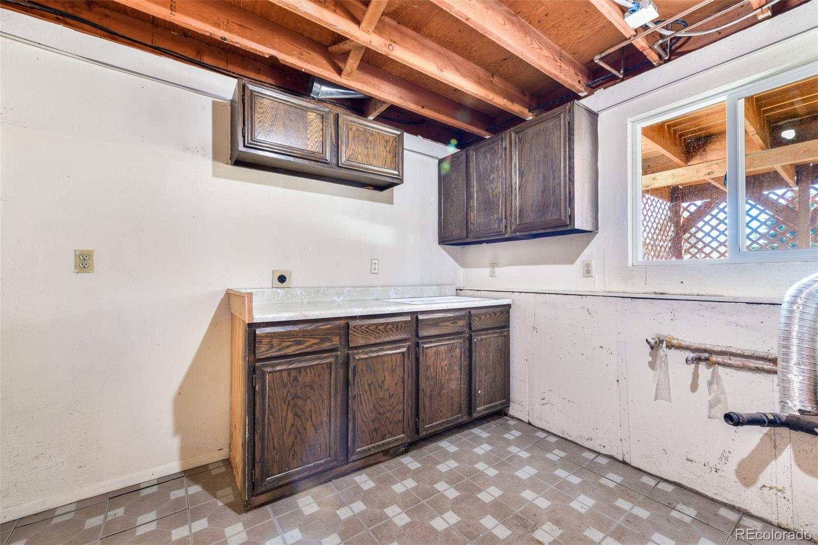 3801 Vaquero Circle