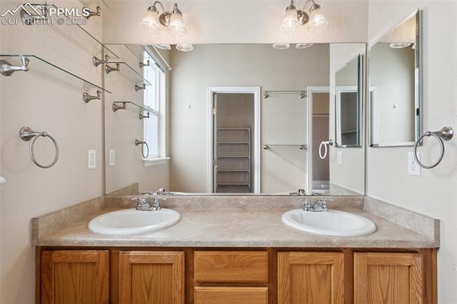 7968 Catbird Court