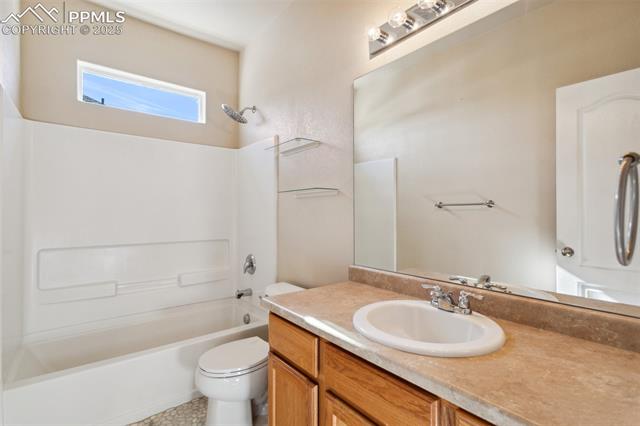 7968 Catbird Court