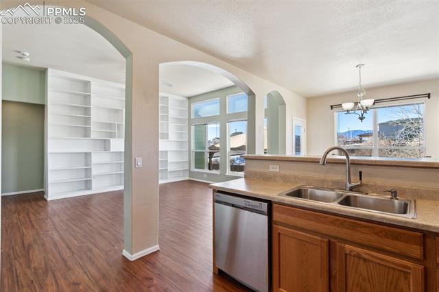 7968 Catbird Court
