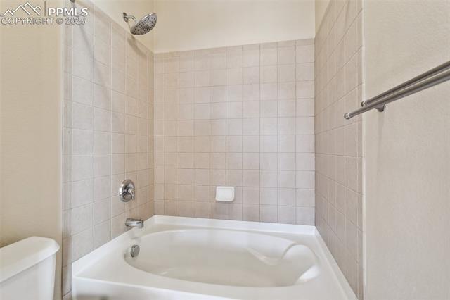 7968 Catbird Court