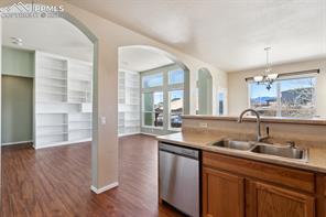 7968 Catbird Court