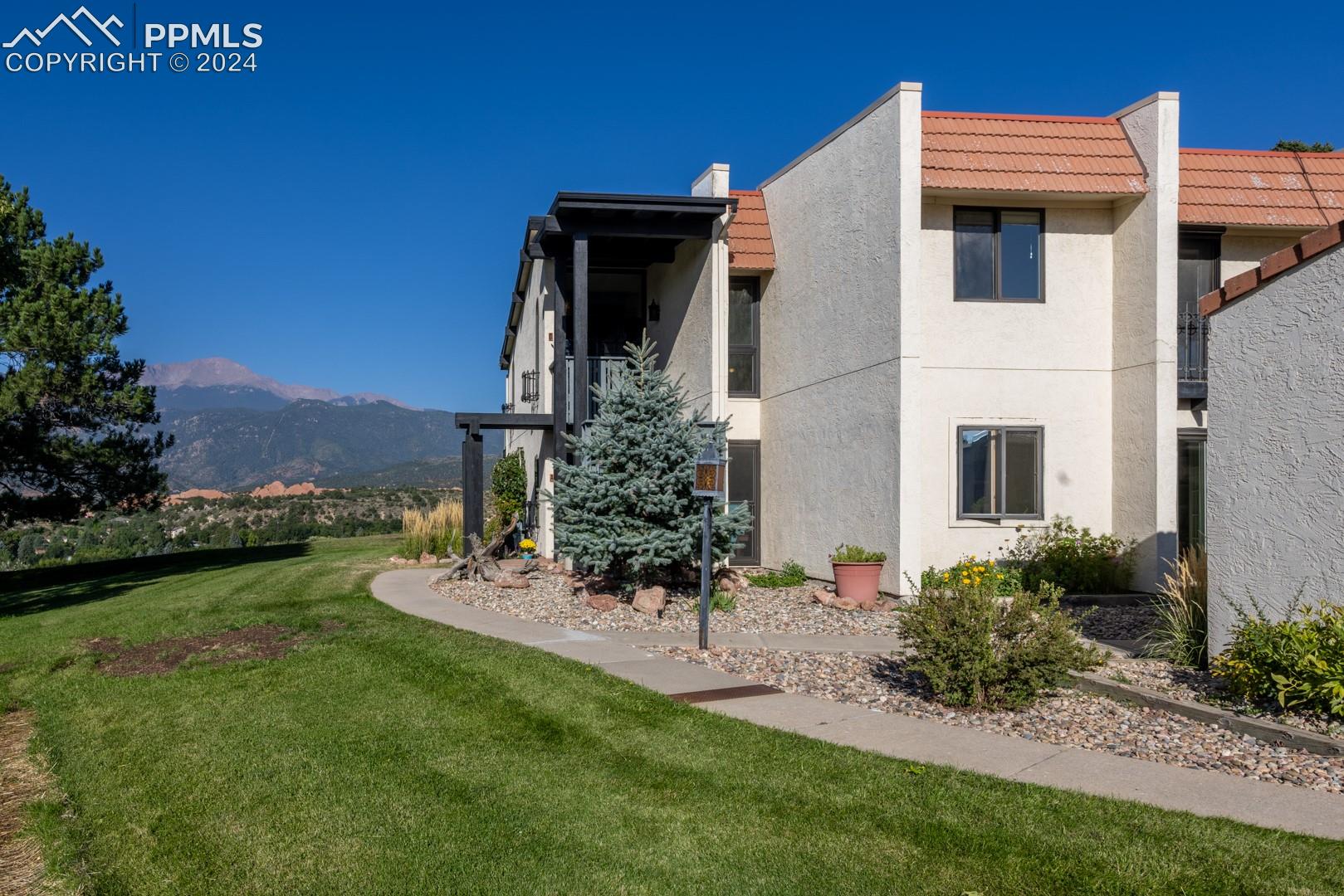 1074 Fontmore Road C