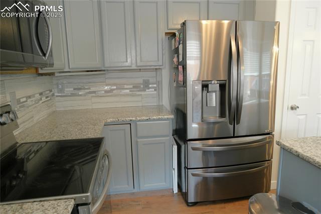 5750 Grapevine Drive