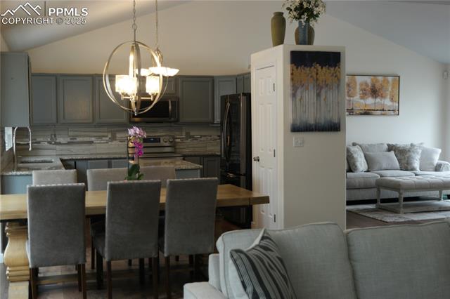 5750 Grapevine Drive