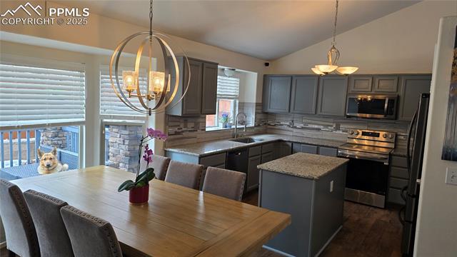 5750 Grapevine Drive