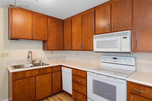 1330 N El Paso Street