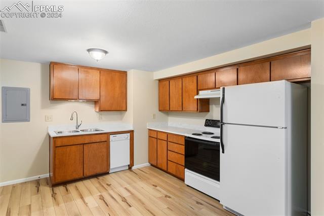 1330 N El Paso Street