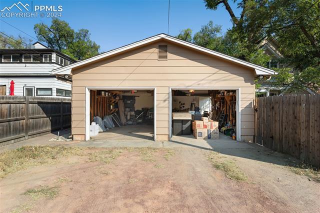 1330 N El Paso Street