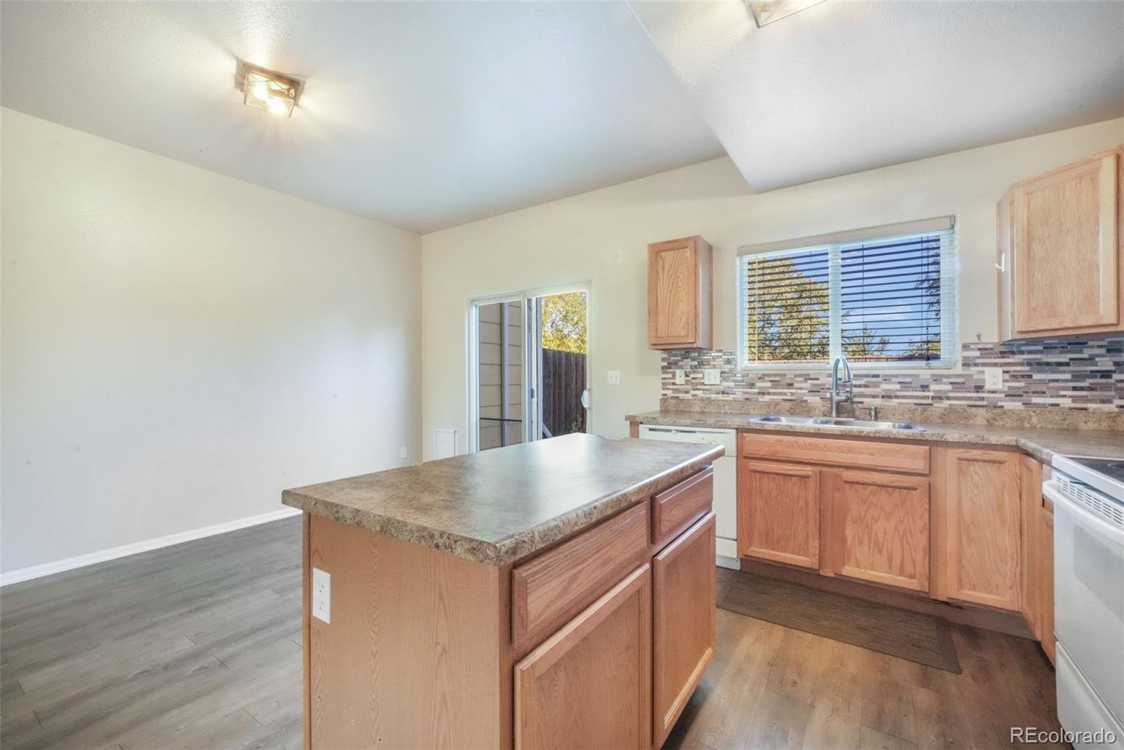 631 Hailey Glenn View