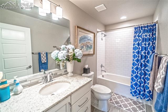 15725 Blue Pearl Court