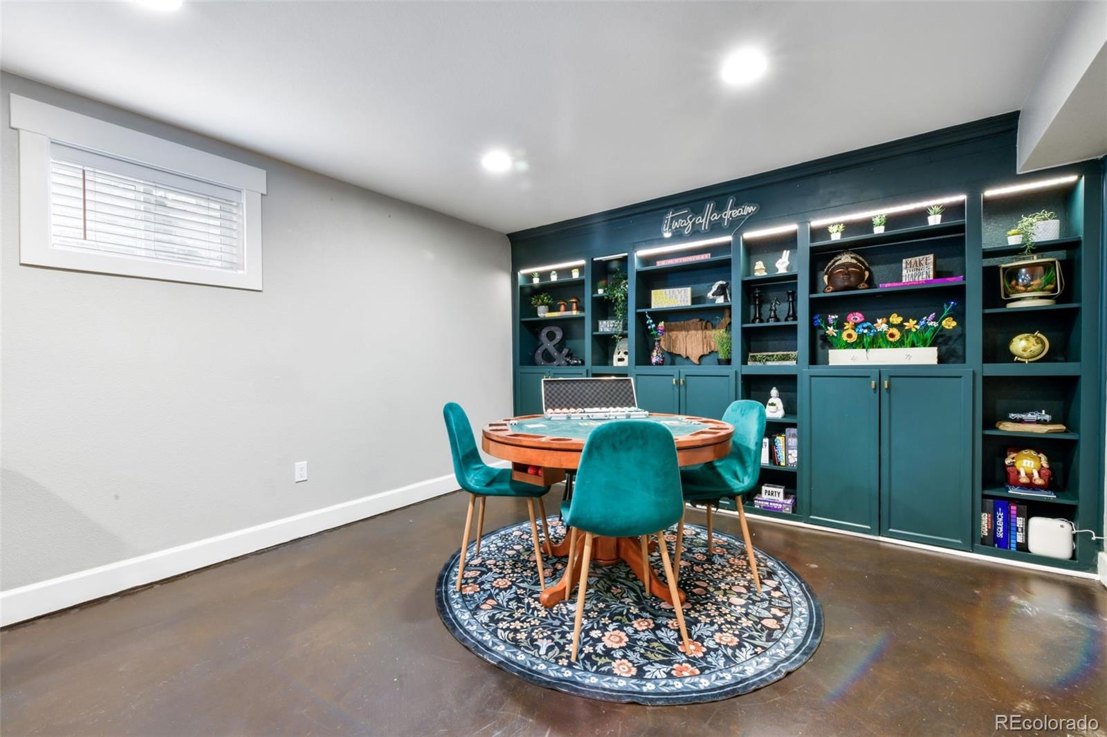 435 Wolverine Way
