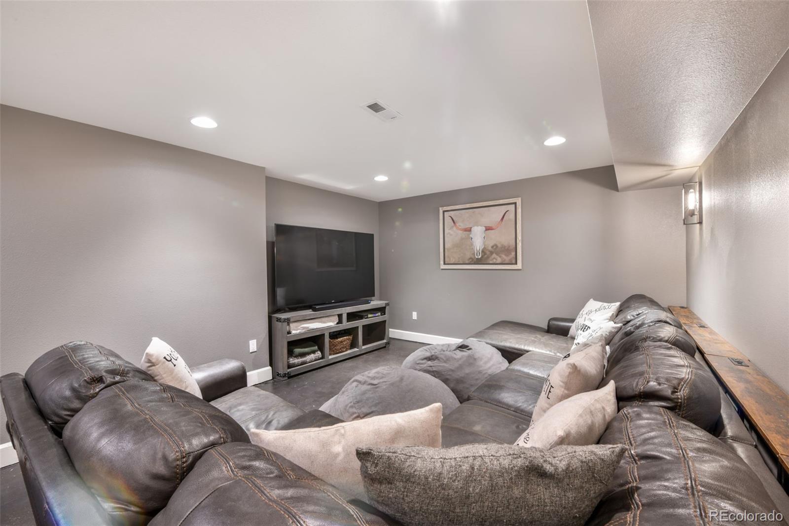 435 Wolverine Way