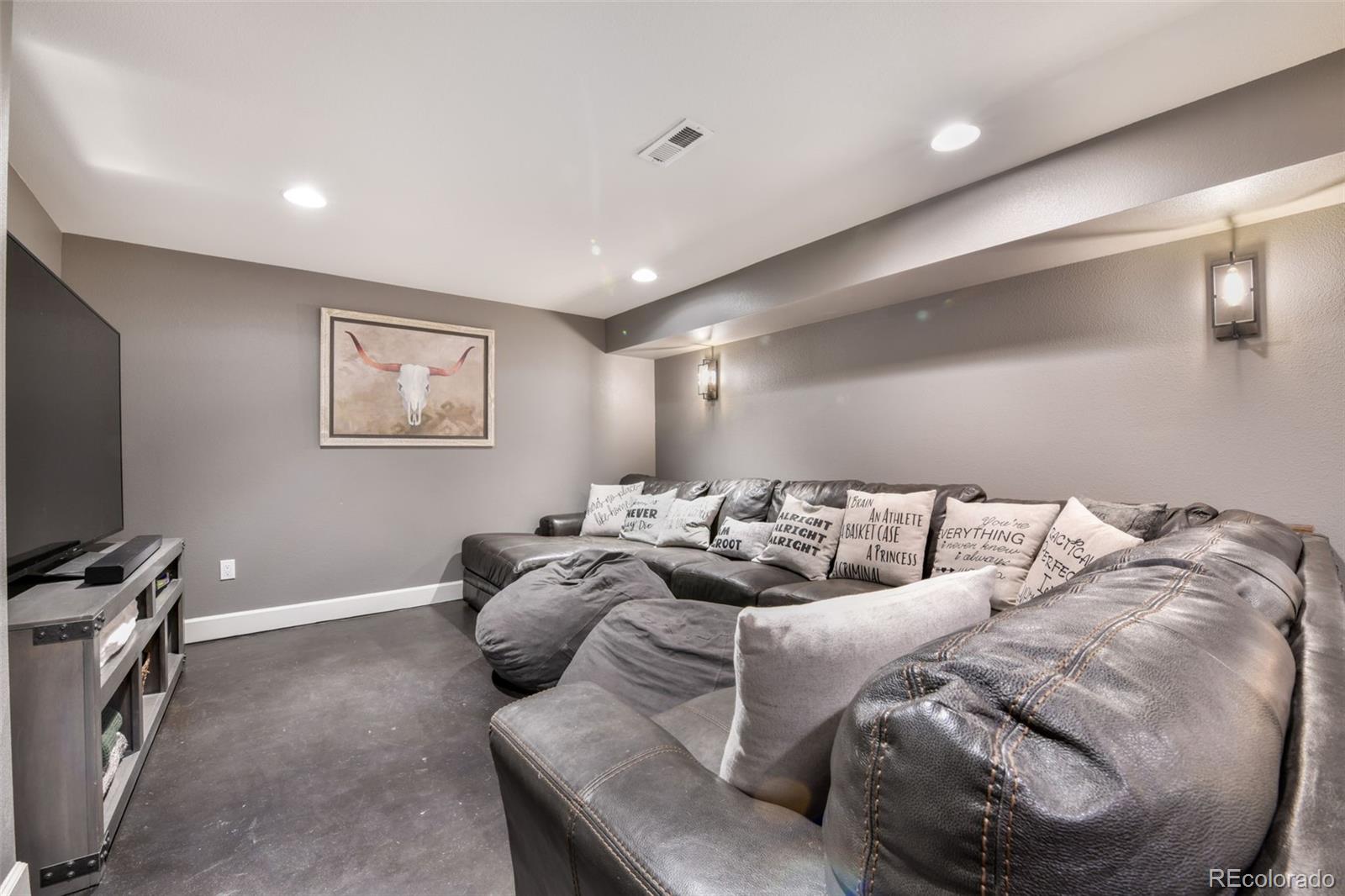 435 Wolverine Way