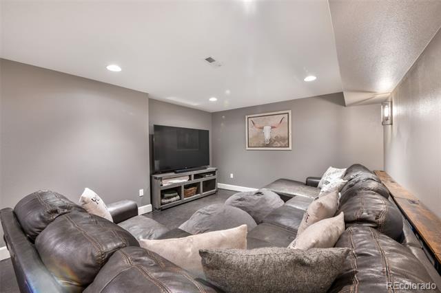 435 Wolverine Way