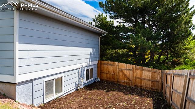 2345 Rossmere Street