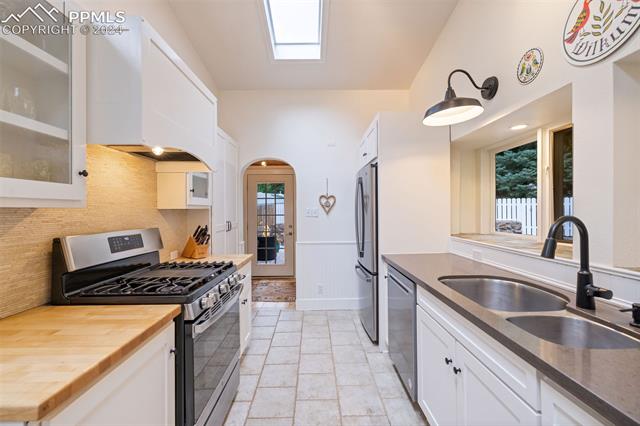 2 Winfield Avenue