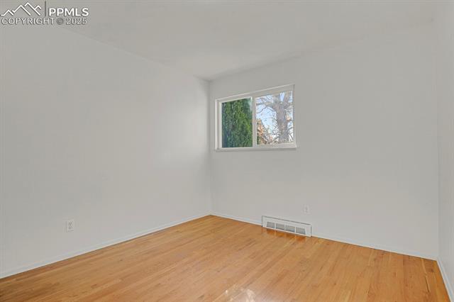 4114 Edwinstowe Avenue