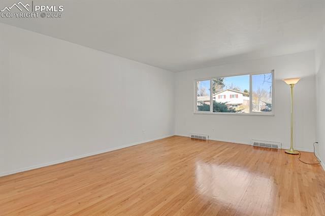 4114 Edwinstowe Avenue