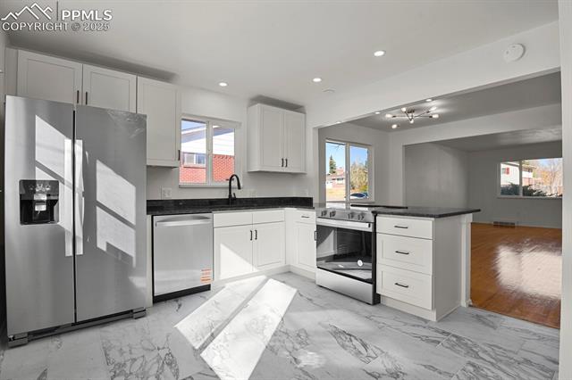 4114 Edwinstowe Avenue