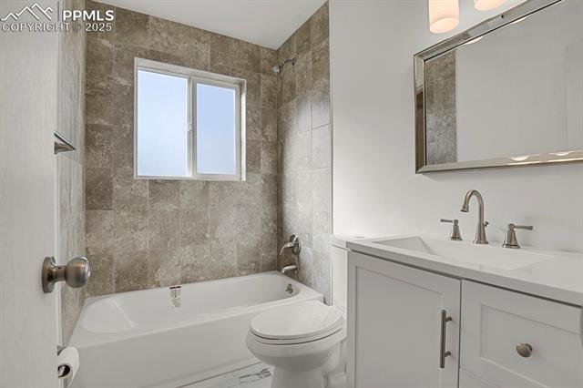 4114 Edwinstowe Avenue