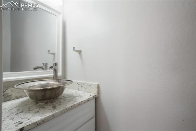 3656 N HANCOCK Avenue