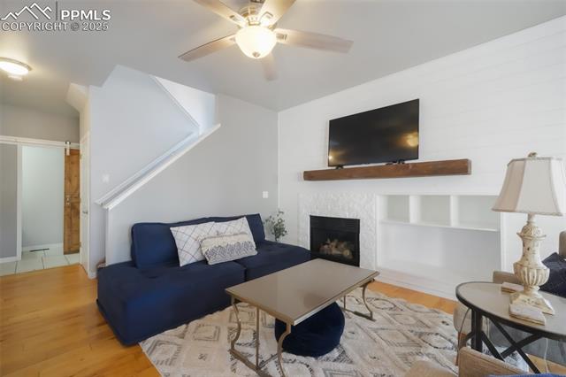 3656 N HANCOCK Avenue